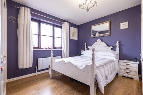 4 Bowling Leys, Middleton, Milton Keynes, MK10 9BD