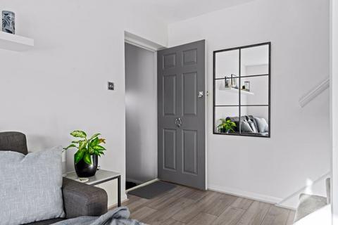 19 Cardinal Close, Worcester Park, KT4 7EH