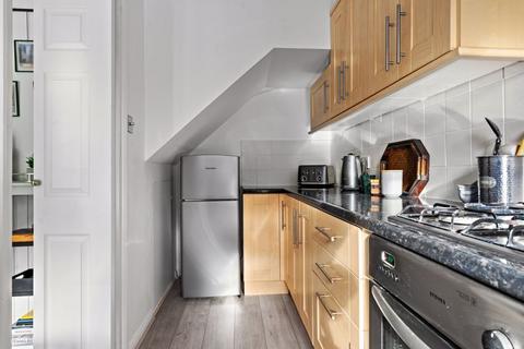 19 Cardinal Close, Worcester Park, KT4 7EH