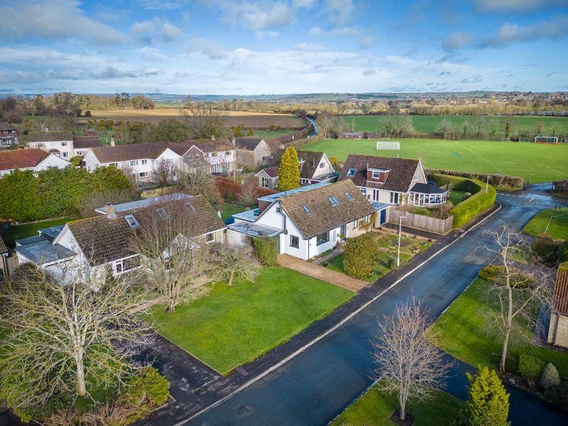 West Park, Butleigh 5 bed detached house to rent £2,300 pcm (£531 pw)