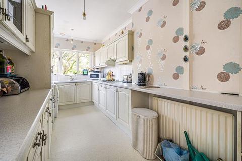 165 Chaldon Way, Coulsdon, CR5 1DP
