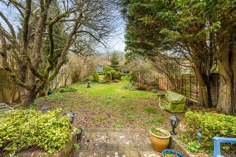 165 Chaldon Way, Coulsdon, CR5 1DP