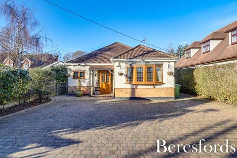 4 bedroom bungalow for sale, Nags Head Lane, Brentwood, CM14