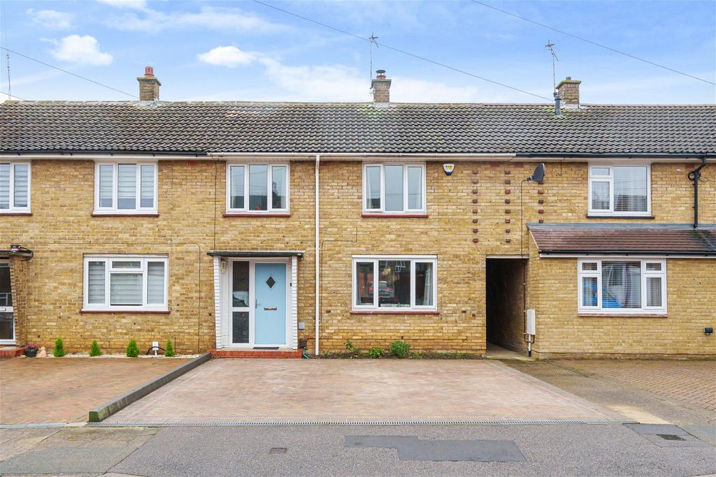 Larkfield Avenue, Sittingbourne ME10 3 bed terraced house for sale £