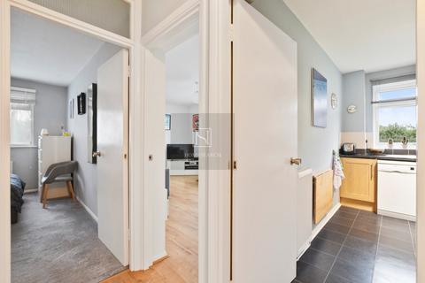 1 bedroom apartment for sale - Rowan Close, South Ealing