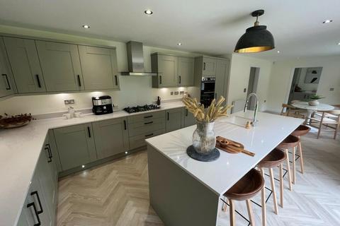 5 bedroom detached house for sale - Plot 202, The Keighley at Church Farm, 202, Deanery Close DE5