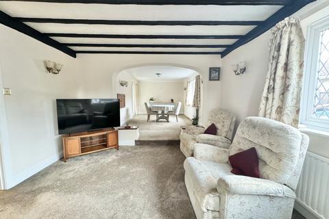 3 bedroom bungalow for sale, Holt Way, Hook, Hampshire