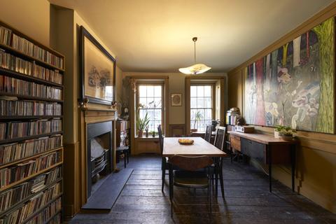 27 New Road, London, E1 1HE