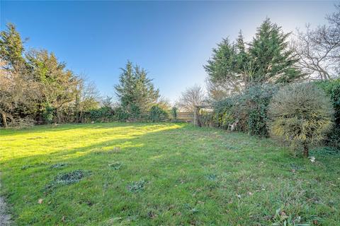 Little Hever Barling Road, Barling Magna, Southend-on-sea, SS3 0LZ