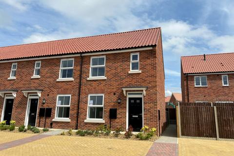 2 bedroom end of terrace house for sale, 25 Arminghall Fields, Trowse, Norwich, Norfolk, NR14