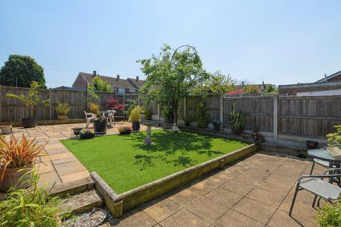 2 bedroom semi-detached bungalow for sale, Silverlands Road, Lyminge, Folkestone, CT18