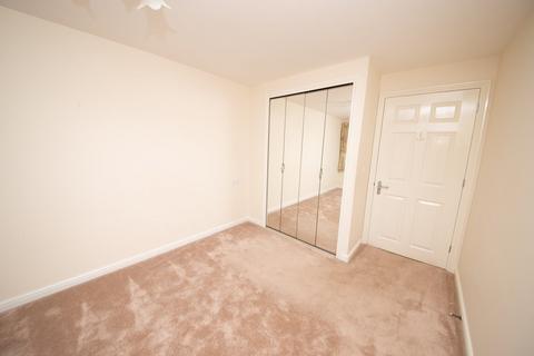 1 bedroom retirement property for sale, Western Avenue, Newbury, RG14