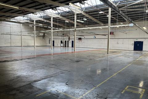 Warehouse to rent, Milton Keynes MK12