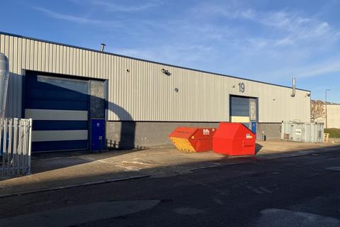 Warehouse to rent, Milton Keynes MK12