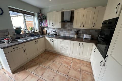 4 bedroom detached house for sale - Buttercup Meadow, Clyro, Hereford, HR3
