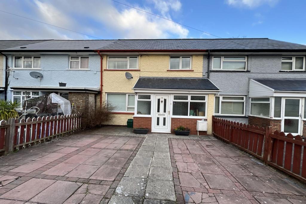 The Avenue, Govilon, Abergavenny, NP7 3 bed terraced house for sale £