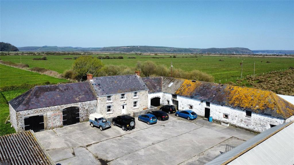 Laugharne, Carmarthen... 4 bed detached house - £1,195,000