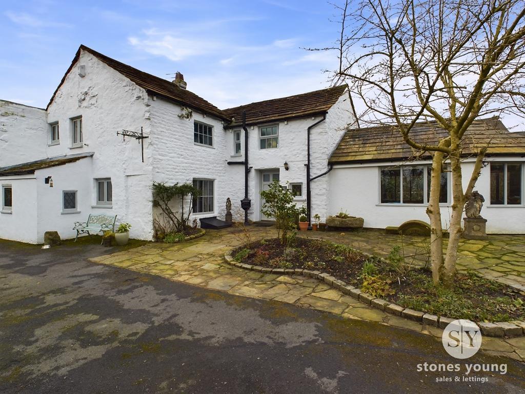 Cliffe Park, Great Harwood, Blackburn, BB6 3 bed detached house for