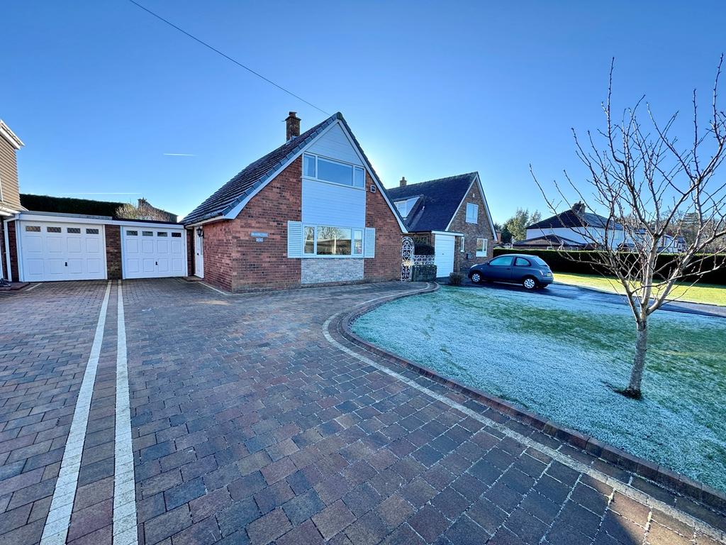 Liverpool Road, Hutton, Preston, PR4 2 bed link detached house for sale