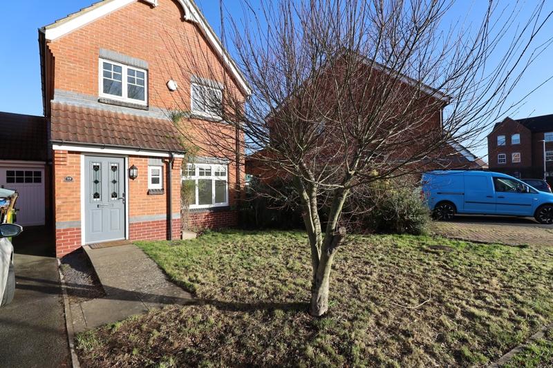 Canal Way, Hinckley, Leicestershire... 3 bed detached house £1,095
