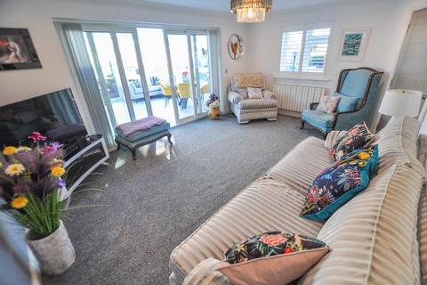 63c Albert Road, Corfe Mullen, Wimborne, BH21 3QE