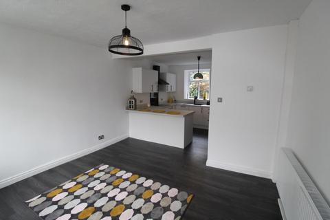 2 bedroom cottage to rent, Chapel Street, Tottington BL8