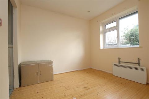23 Chatsworth Road, Dartford, DA1 5AT