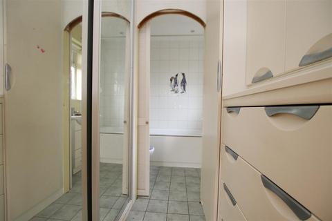 23 Chatsworth Road, Dartford, DA1 5AT