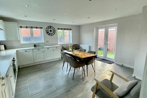 4 bedroom detached house for sale - Sycamore Gardens, Meon Vale, Stratford-upon-Avon