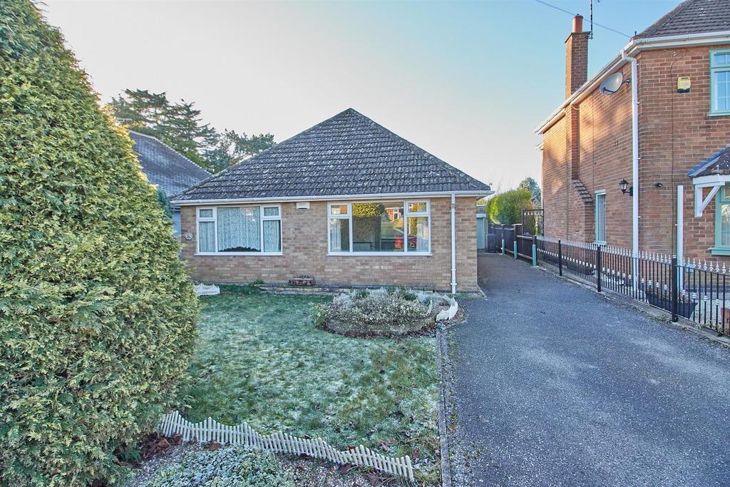 Hall Road, Burbage 2 bed detached bungalow for sale £280,000