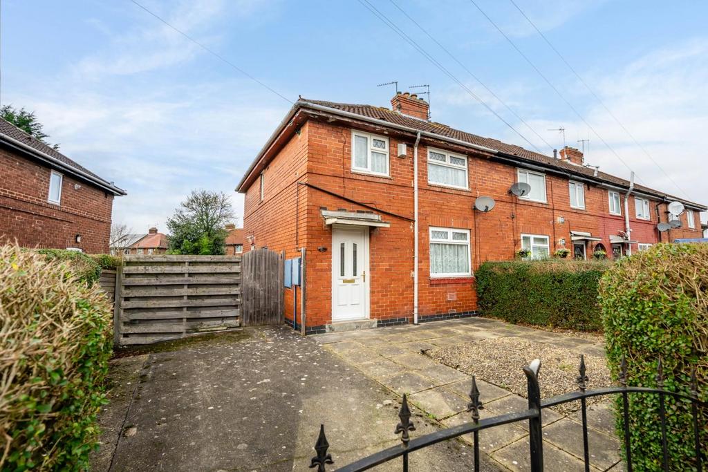 Spalding Avenue, York 3 bed end of terrace house for sale £250,000
