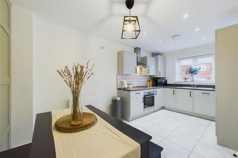 10 Holly Drive, Malton, YO17 6BU