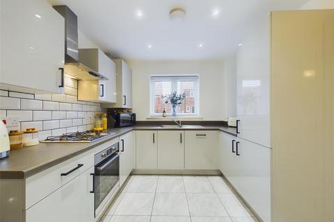 10 Holly Drive, Malton, YO17 6BU