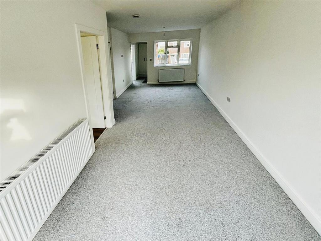 Lounge 20 V2.jpg