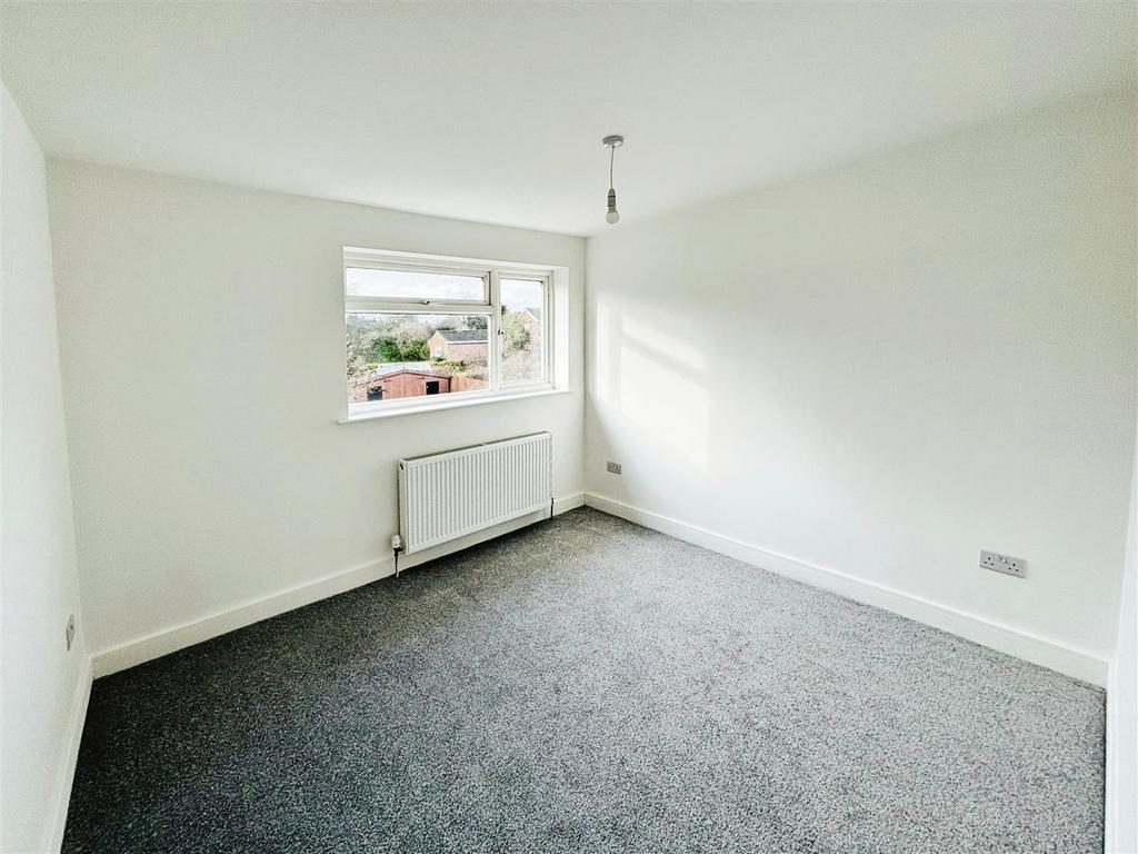 Bedroom...jpg