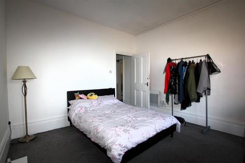 2 bedroom property for sale, Mitcham Park, Mitcham