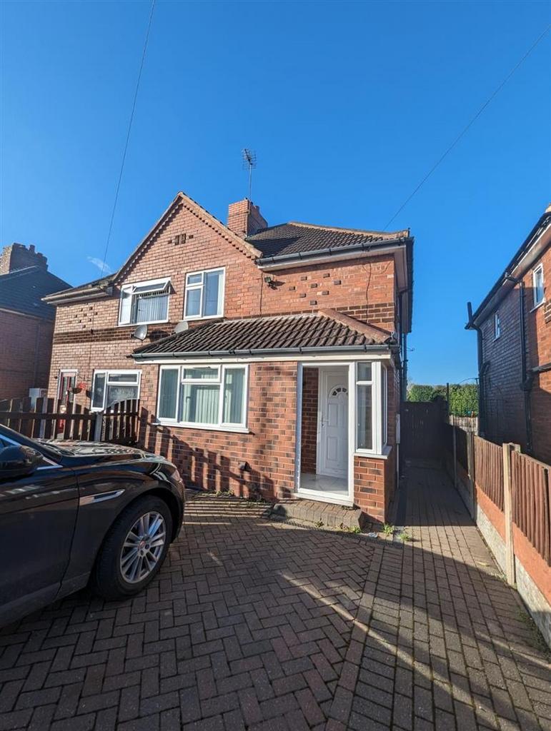Coronation Road, Walsall Wood 3 bed property £1,125 pcm (£260 pw)