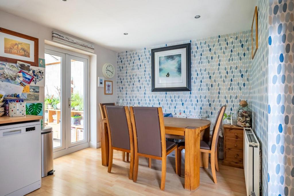 Albion Avenue, York 3 bed semidetached house for sale £300,000