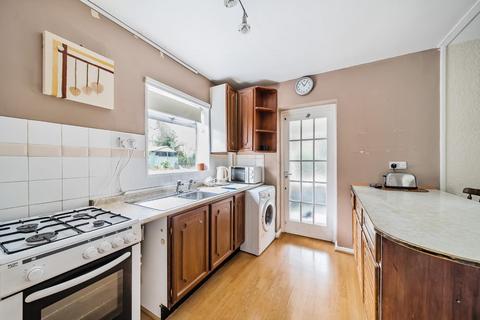 15 Norbury Grove, London, NW7 4LS