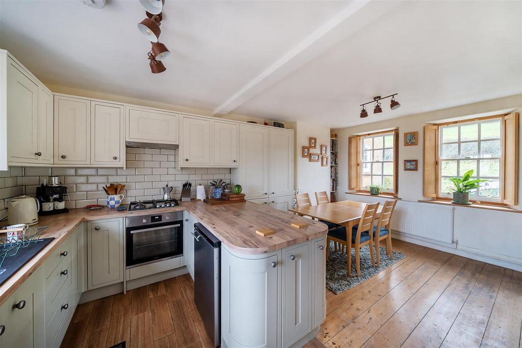 Kitchen/Dining Room.pg
