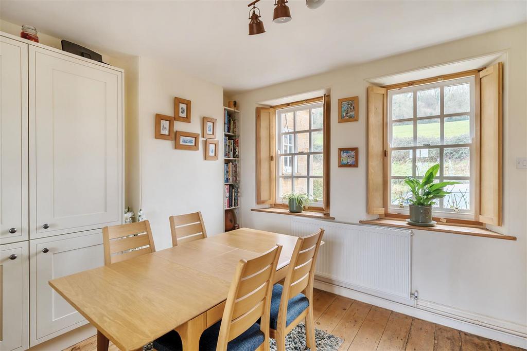 Dining Room.jpg