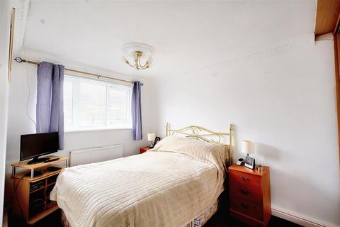 3 bedroom semi-detached house for sale, Harvest Close, Nottingham