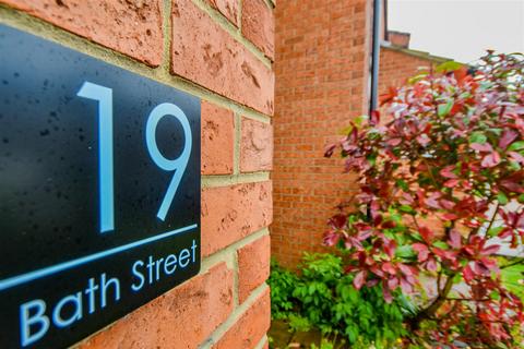 19 Bath Street, Saltburn-by-the-sea, TS12 1BJ