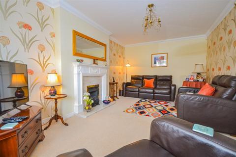25 Cattersty Way, Brotton, Saltburn-by-the-sea, TS12 2UH