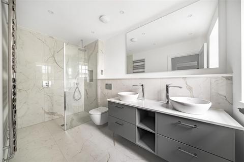 Hunterswood Hazel Road, West Byfleet, KT14 6JJ