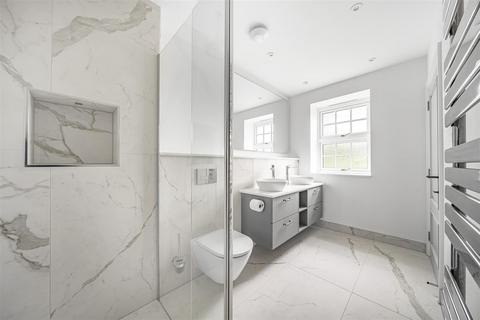 Hunterswood Hazel Road, West Byfleet, KT14 6JJ