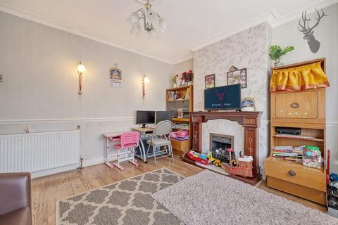 50 Cherrydown Avenue, London, E4 8DU