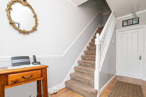 50 Cherrydown Avenue, London, E4 8DU