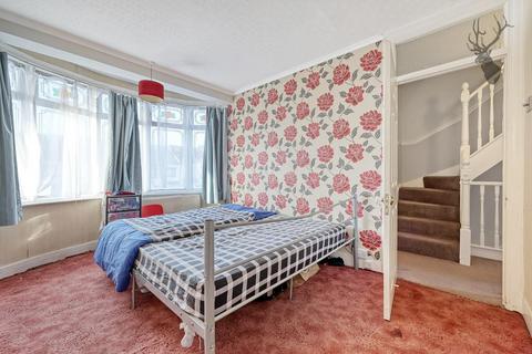 50 Cherrydown Avenue, London, E4 8DU