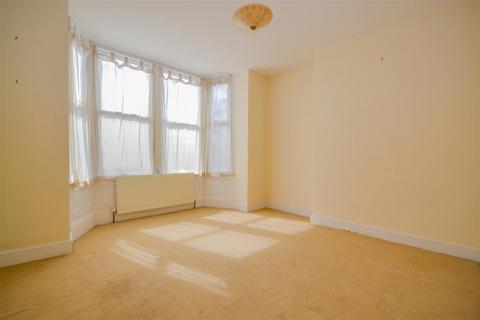 Flat 2, 68 Ruby Street, Saltburn-by-the-sea, TS12 1EG
